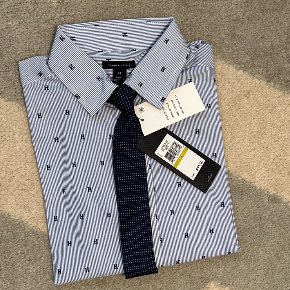 Tommy Hilfiger Boys' Long Sleeve Dress Shirt with Straight Tie - Size 14